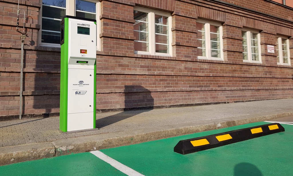 Stacje ładowania samochodów elektrycznych PKP