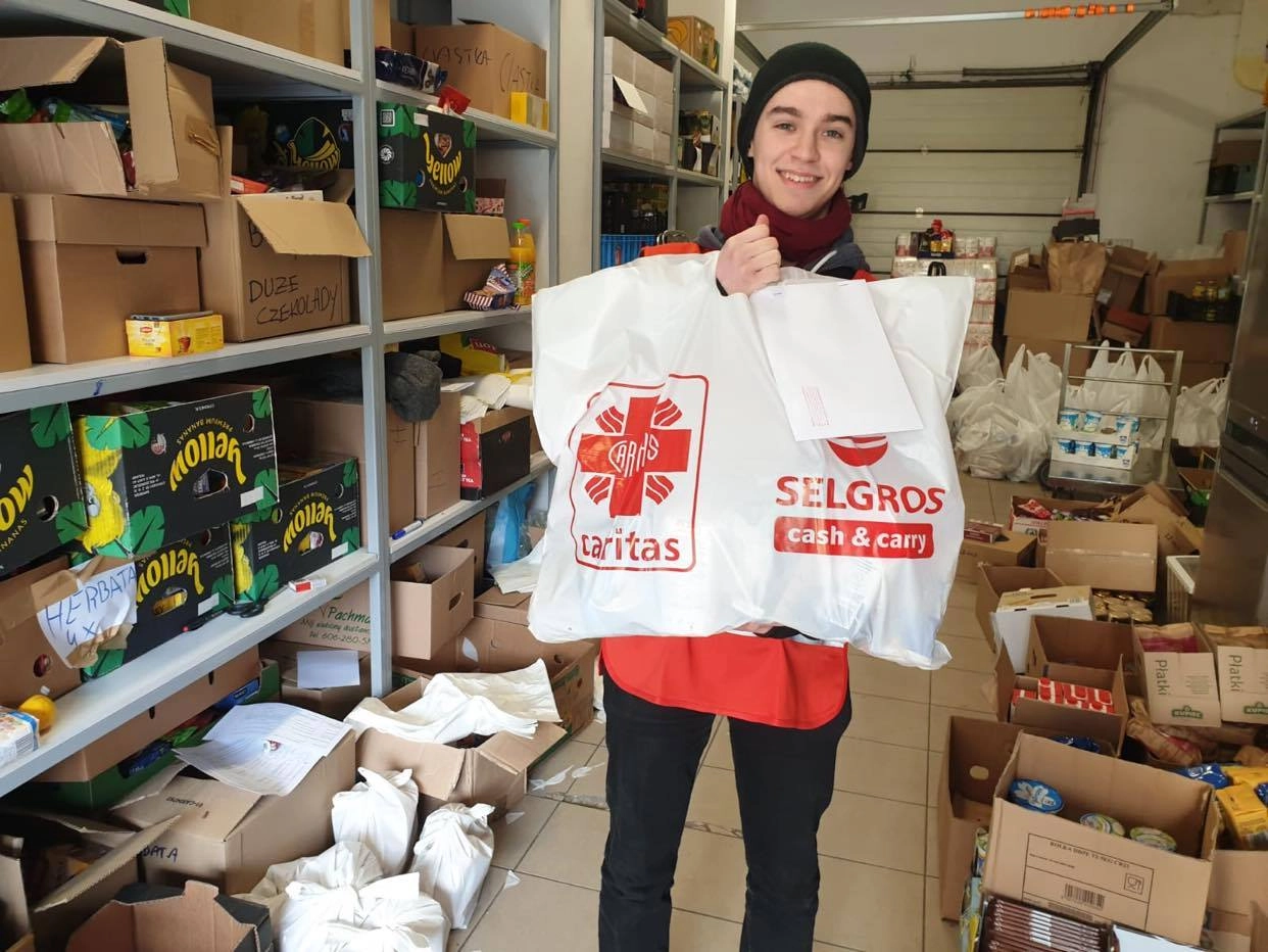 Selgros Cash Carry wspólnie z Caritas wspierają seniorów w trakcie pandemii koronawirusa