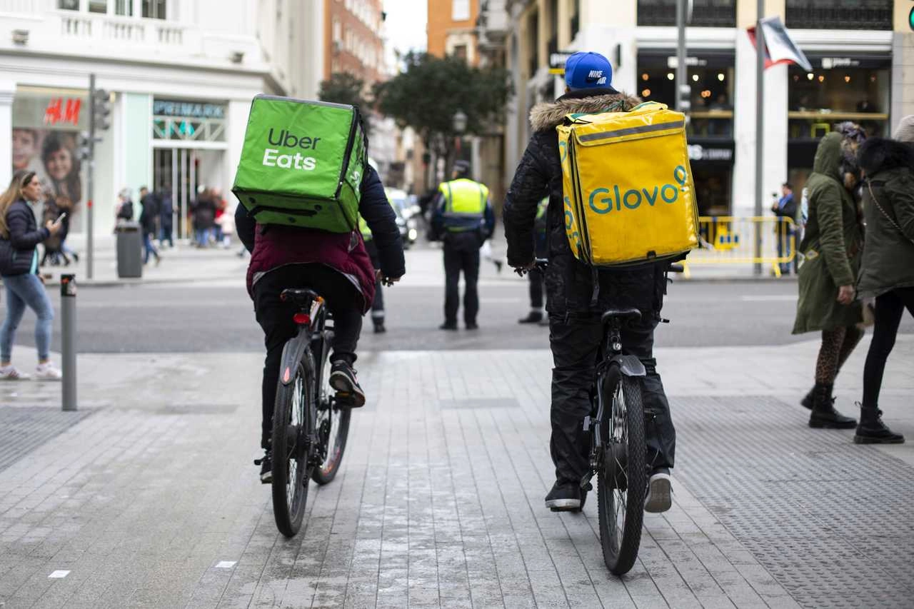 kurier_dostawa_jedzenia_uber_glovo_rower